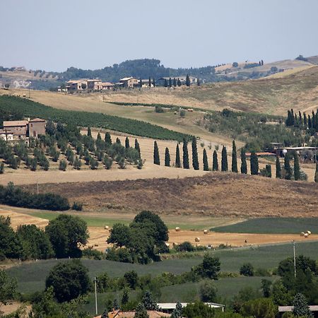 Agriturismo Podere Olivello In Val D'Orcia Montalcino Exterior photo